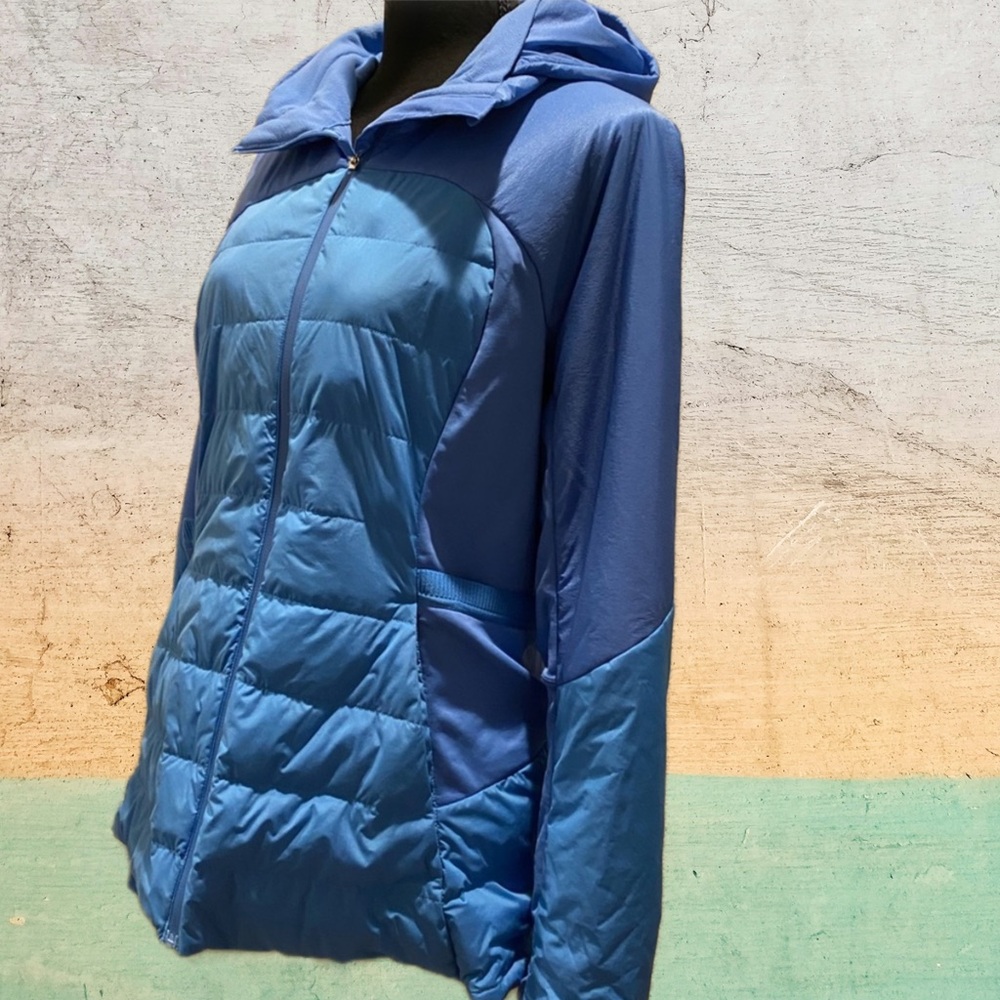 Lululemon Down For It Jacket Blue Nile sz.12 💙 - Picture 4 of 11